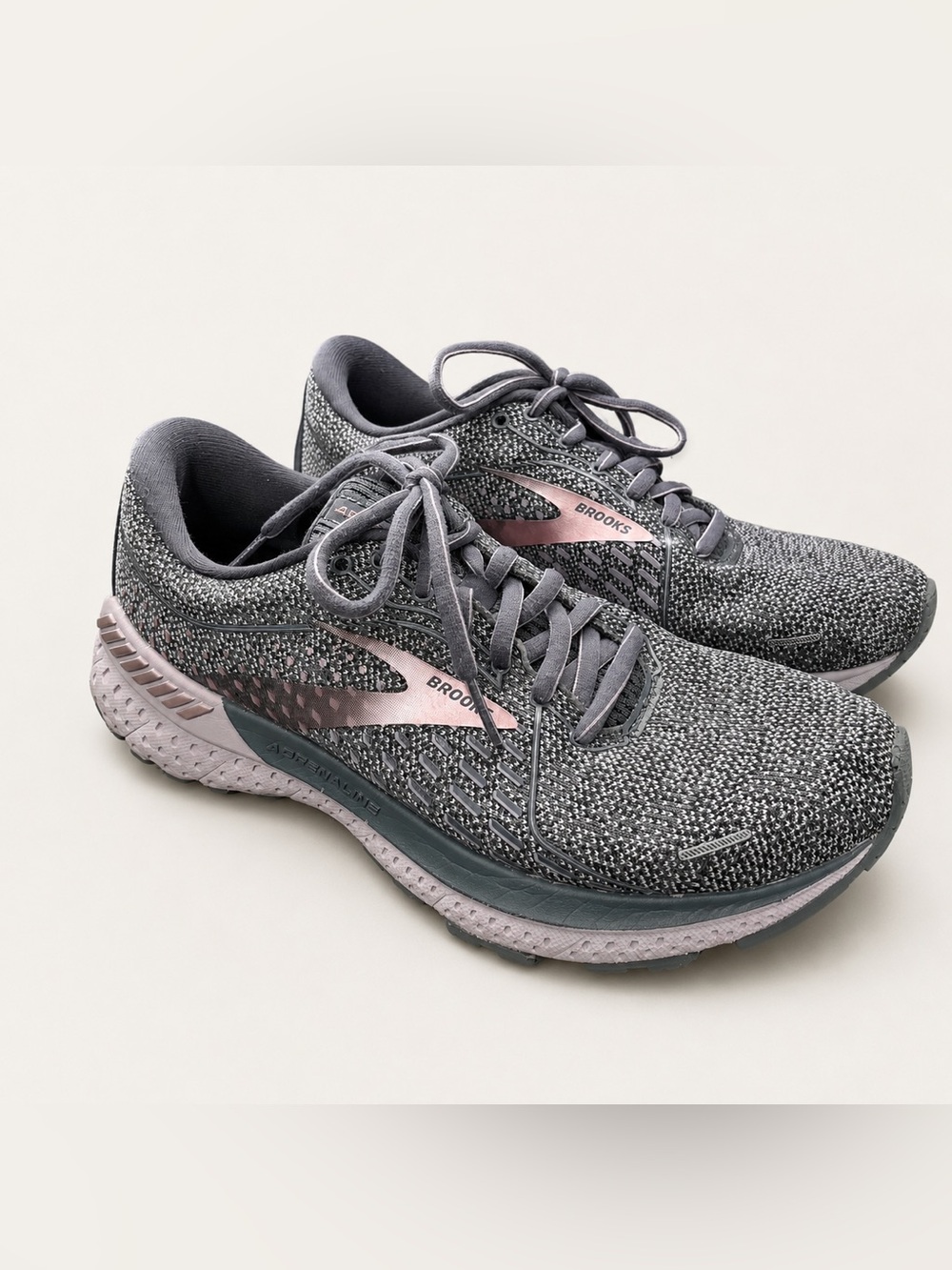 Brooks Adrenaline GTS 21 Women’s Size 8 Ombre/Lavender/Metallic Running Shoes